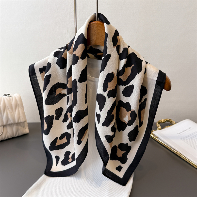 Leopard print spring-summer 70 - Silk Neck Scarf reseña y precio