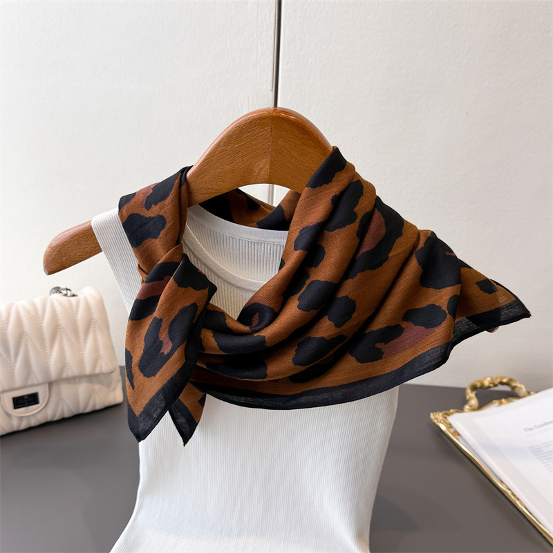 Leopard print spring-summer 70 - Silk Neck Scarf reseña y precio