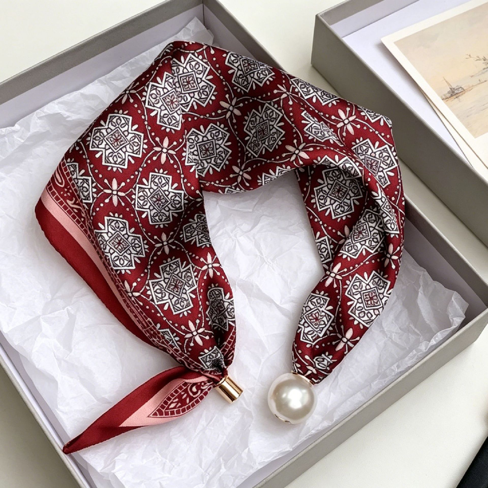 New Paisley Prints Pearl Tail  - Ascot Neck Scarf reseña y precio