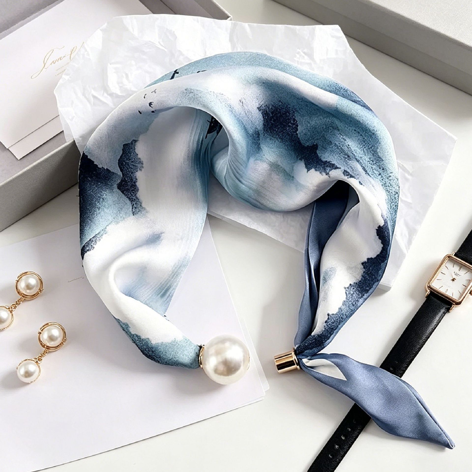 New Paisley Prints Pearl Tail  - Ascot Neck Scarf reseña y precio
