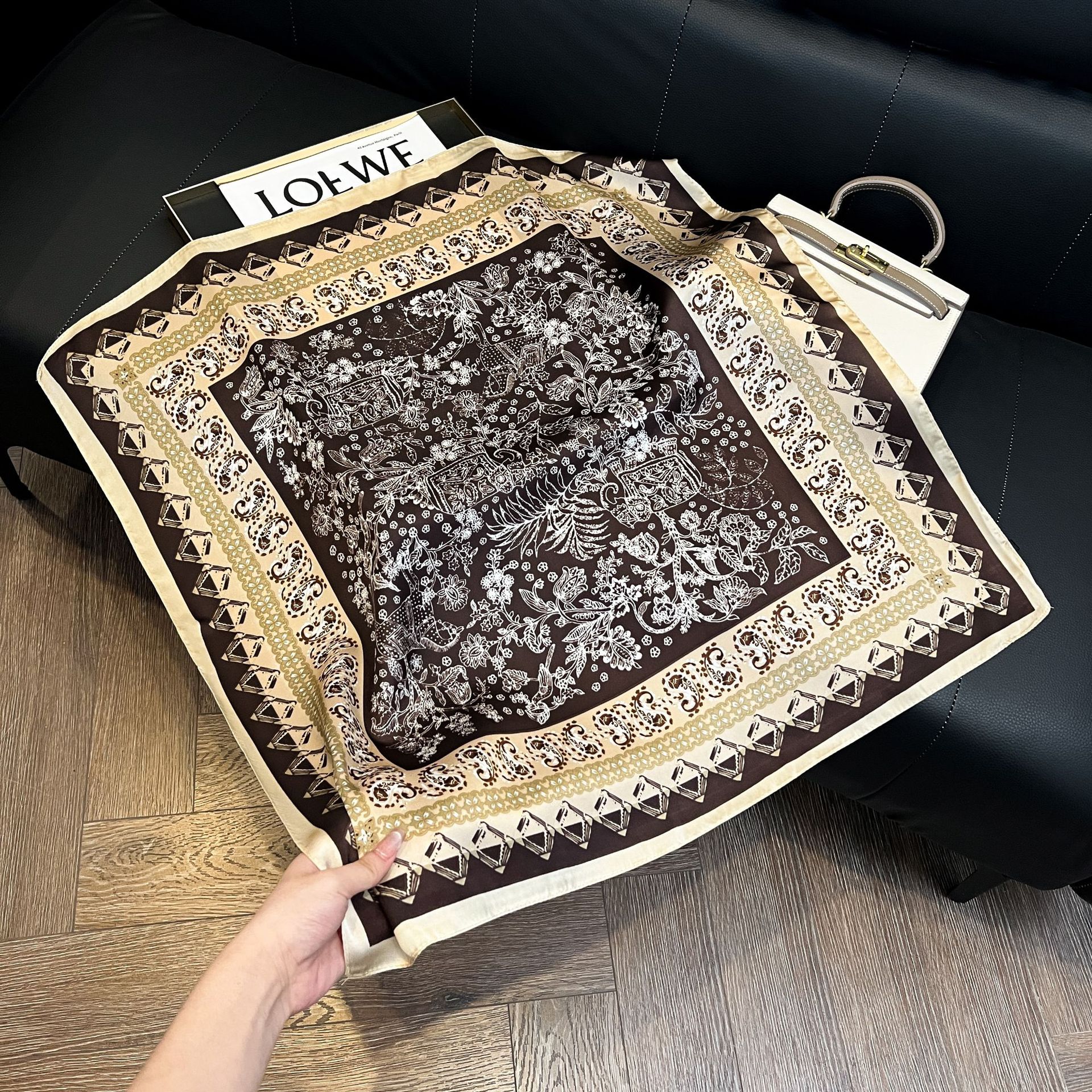 Luxury Square Silk-like Scarf  - Silk Neck Scarf reseña y precio