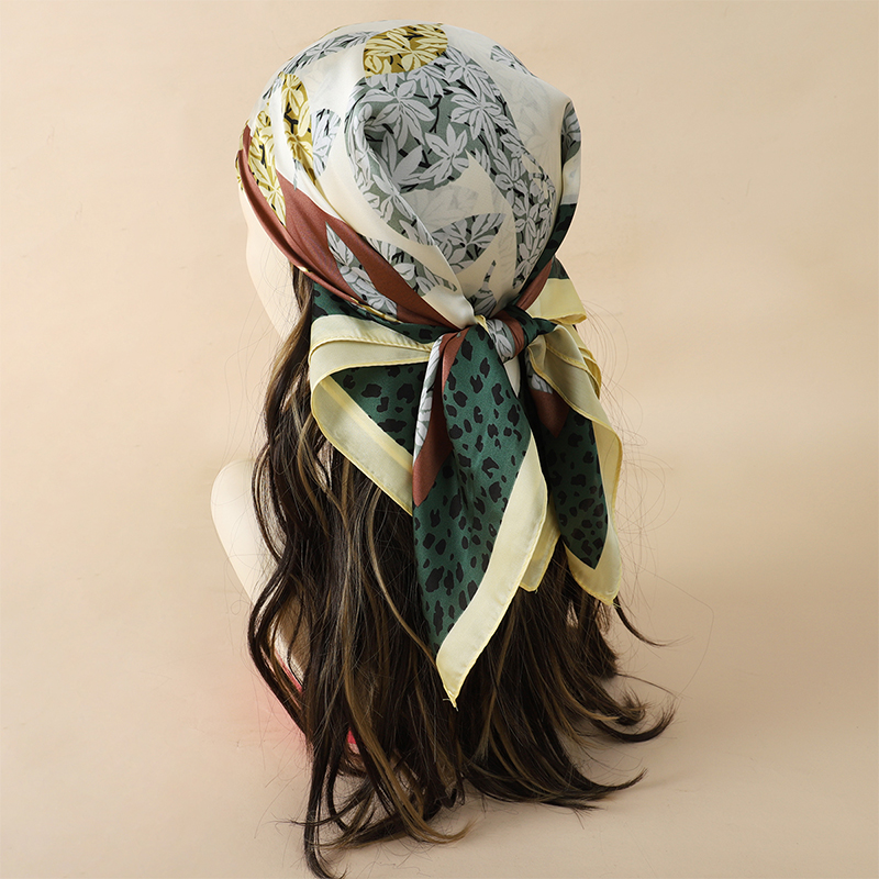 70x70cm Women Scarf Silk Feeli - Ascot Neck Scarf reseña y precio