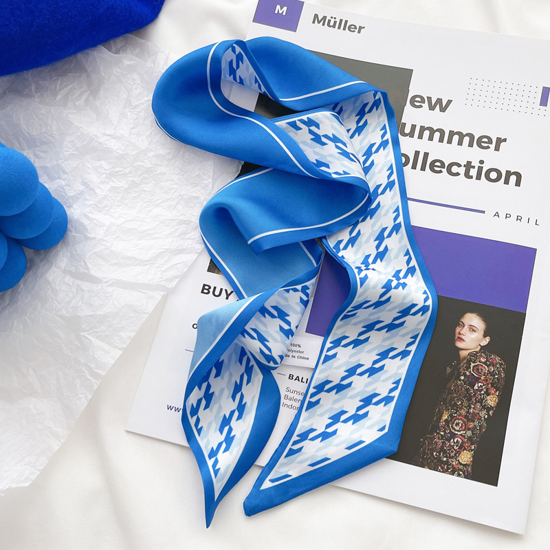 Klein blue silk scarf new chec - Ascot Neck Scarf reseña y precio